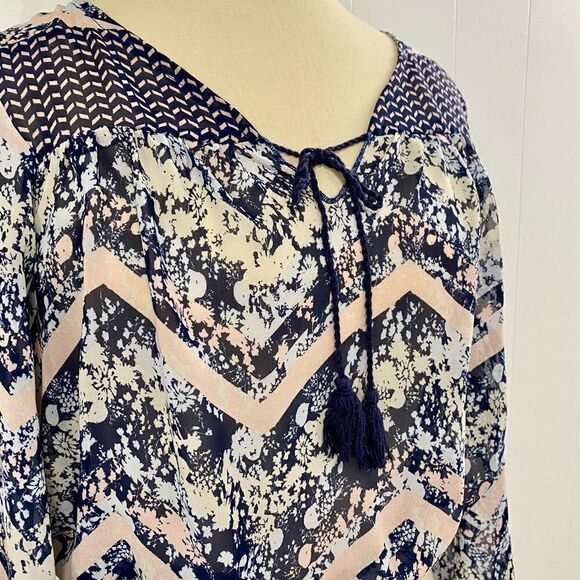 Love, Fire | Sheer Blouse - Picture 4 of 9